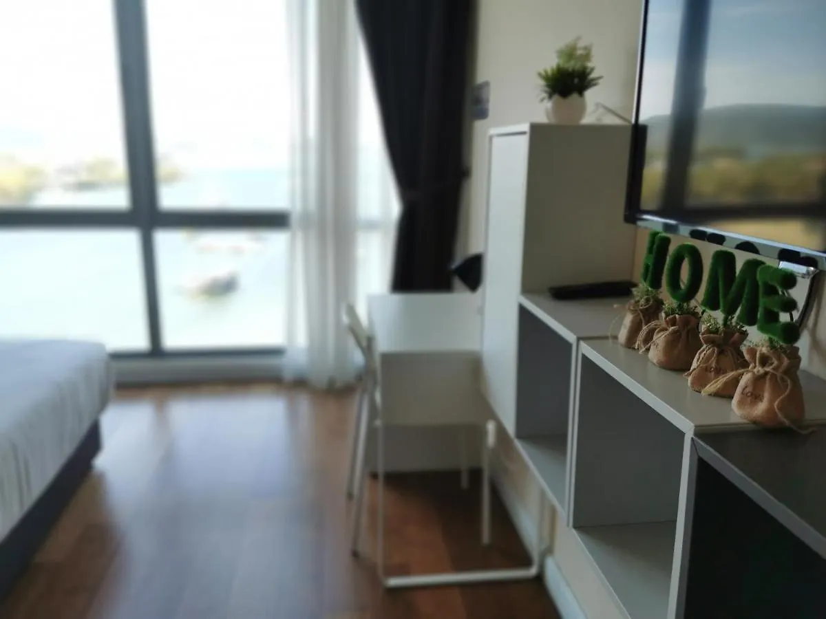 The Loft Residence At Imago Kk Times Square Кота-Кинабалу 0*,  Малайзия